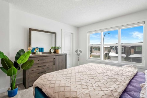 20 Walgrove Heights Se, Calgary, AB - Indoor Photo Showing Bedroom