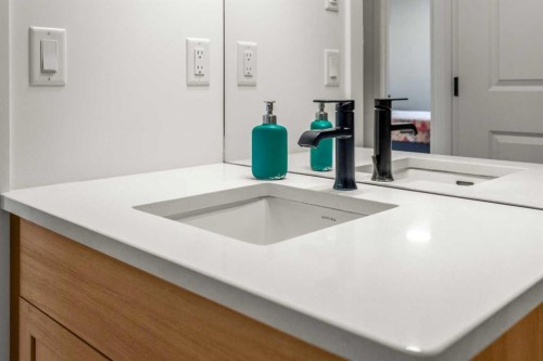 20 Walgrove Heights Se, Calgary, AB - Indoor