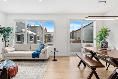 20 Walgrove Heights Se, Calgary, AB - Indoor Photo Showing Living Room