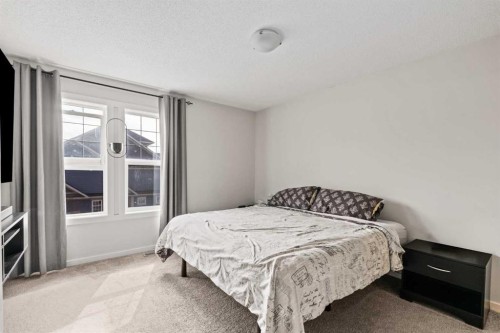 463 Cranbrook Square Se, Calgary, AB - Indoor Photo Showing Bedroom