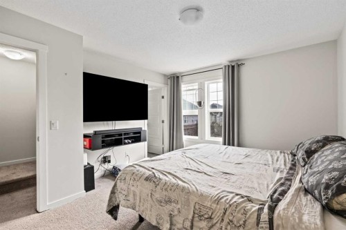 463 Cranbrook Square Se, Calgary, AB - Indoor Photo Showing Bedroom