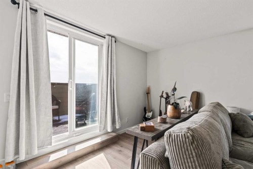 463 Cranbrook Square Se, Calgary, AB - Indoor