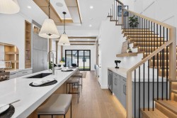 1708 21 Avenue NW Calgary, AB T2M 1M3