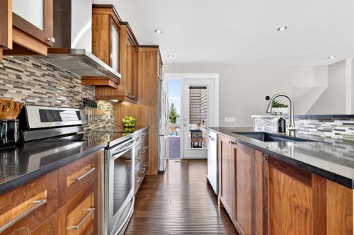 263 Shawmeadows Road Sw, Calgary, AB - Indoor Photo Showing Kitchen With Upgraded Kitchen