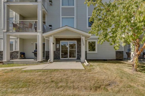 301-7301 Valleyview Park Se, Calgary, AB - Outdoor