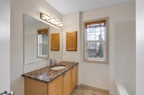 133 Everwoods Close Sw, Calgary, AB - Indoor Photo Showing Bathroom
