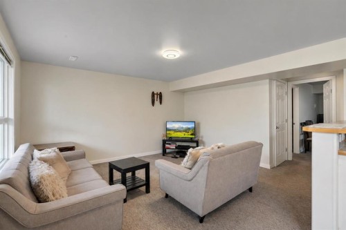 133 Everwoods Close Sw, Calgary, AB - Indoor Photo Showing Other Room