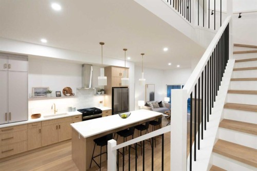 2-8916 33 Avenue, Calgary, AB - Indoor Photo Showing Kitchen With Upgraded Kitchen