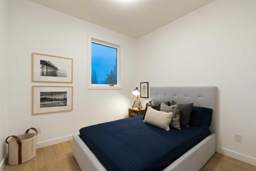 2-8916 33 Avenue, Calgary, AB - Indoor Photo Showing Bedroom