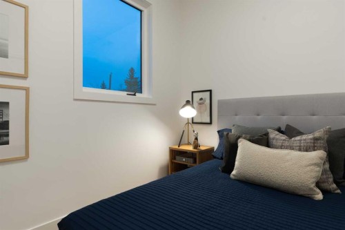 2-8916 33 Avenue, Calgary, AB - Indoor Photo Showing Bedroom