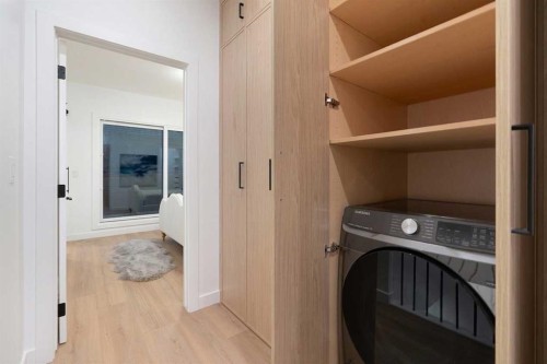 2-8916 33 Avenue, Calgary, AB - Indoor Photo Showing Laundry Room