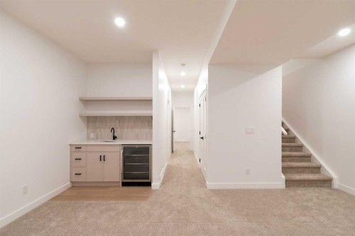 2-8916 33 Avenue, Calgary, AB - Indoor Photo Showing Other Room