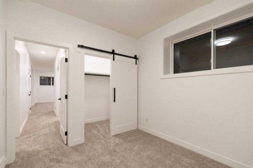 2-8916 33 Avenue, Calgary, AB - Indoor Photo Showing Other Room