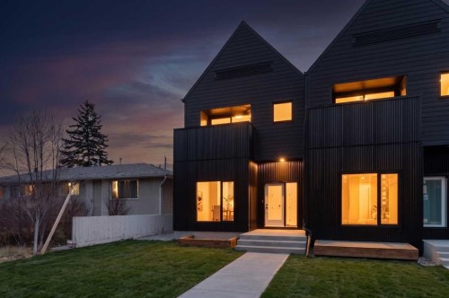 2-8916 33 Avenue, Calgary, AB - Outdoor