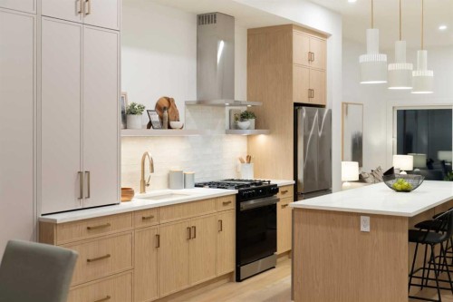 2-8916 33 Avenue, Calgary, AB - Indoor Photo Showing Kitchen With Upgraded Kitchen