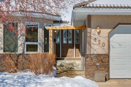 420 Hawkview Manor Circle Nw, Calgary, AB - Outdoor