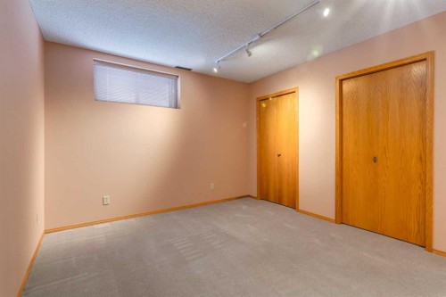 420 Hawkview Manor Circle Nw, Calgary, AB - Indoor Photo Showing Other Room