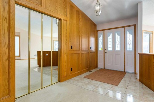 420 Hawkview Manor Circle Nw, Calgary, AB - Indoor Photo Showing Other Room