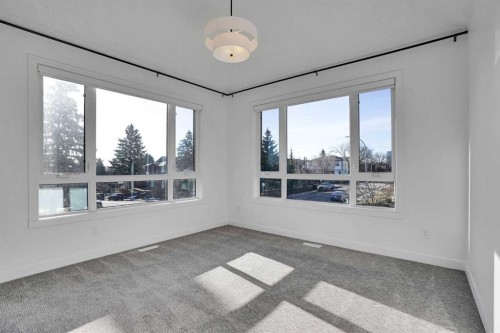 402 26 Avenue Nw, Calgary, AB - Indoor Photo Showing Other Room