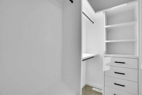 402 26 Avenue Nw, Calgary, AB - Indoor