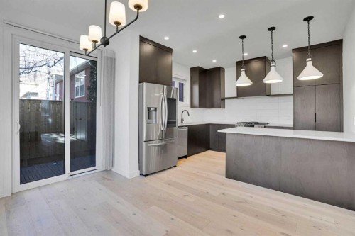 402 26 Avenue Nw, Calgary, AB - Indoor Photo Showing Kitchen With Stainless Steel Kitchen With Upgraded Kitchen