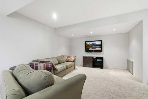 183 Savanna Parade Ne, Calgary, AB - Indoor Photo Showing Living Room