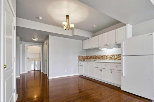 48 Evansfield Manor Nw, Calgary, AB - Indoor Photo Showing Kitchen