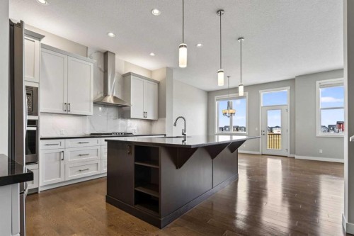 48 Evansfield Manor Nw, Calgary, AB - Indoor Photo Showing Kitchen With Upgraded Kitchen