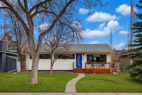 26 Galway Crescent Sw, Calgary, AB - Outdoor With Deck Patio Veranda