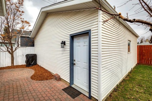 26 Galway Crescent Sw, Calgary, AB - Outdoor