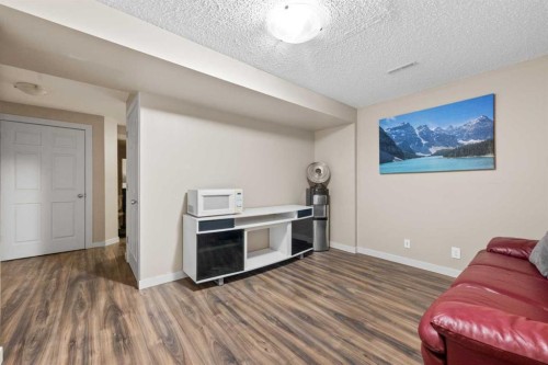 16 Cranarch Grove Se, Calgary, AB - Indoor