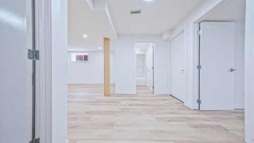 393 Windermere Drive, Chestermere, AB - Indoor Photo Showing Other Room