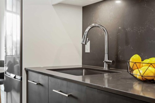 Package #1-730 2 Avenue Sw, Calgary, AB - Indoor Photo Showing Kitchen