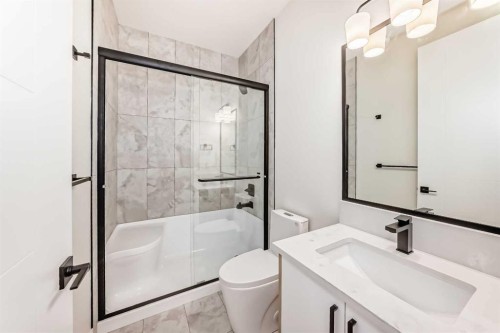 379 Rivercrest Road, Cochrane, AB - Indoor Photo Showing Bathroom