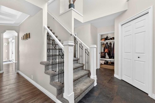 280 Mt Selkirk Close Se, Calgary, AB - Indoor Photo Showing Other Room