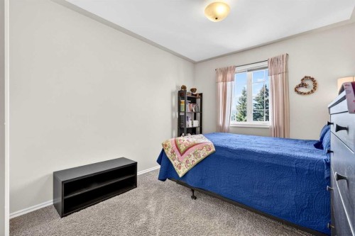 280 Mt Selkirk Close Se, Calgary, AB - Indoor Photo Showing Bedroom