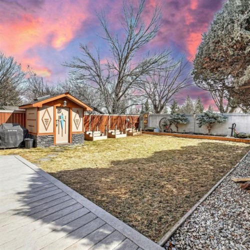 280 Mt Selkirk Close Se, Calgary, AB - Outdoor