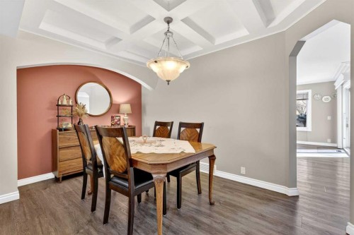 280 Mt Selkirk Close Se, Calgary, AB - Indoor Photo Showing Dining Room