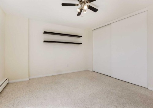 607-8948 Elbow Drive Sw, Calgary, AB - Indoor Photo Showing Other Room