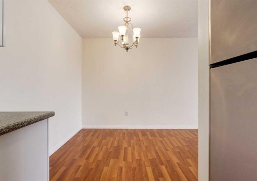 607-8948 Elbow Drive Sw, Calgary, AB - Indoor Photo Showing Other Room