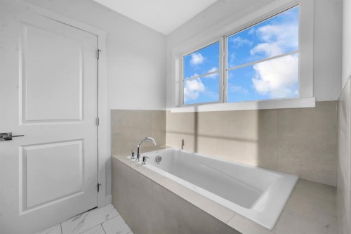 119 Homestead Common Ne, Calgary, AB - Indoor Photo Showing Bathroom