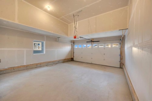119 Homestead Common Ne, Calgary, AB - Indoor Photo Showing Garage