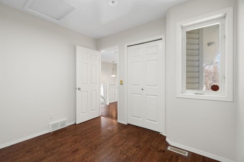 95 Coventry Road Ne, Calgary, AB - Indoor Photo Showing Other Room