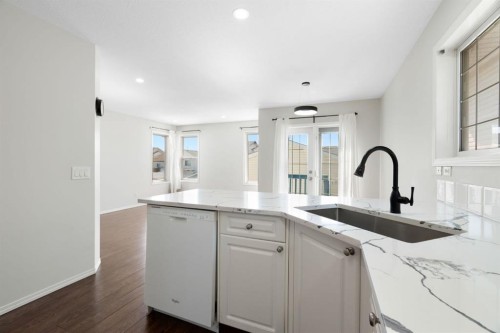 95 Coventry Road Ne, Calgary, AB - Indoor Photo Showing Kitchen With Upgraded Kitchen