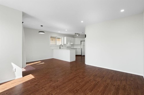95 Coventry Road Ne, Calgary, AB - Indoor Photo Showing Kitchen