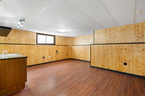 95 Coventry Road Ne, Calgary, AB - Indoor Photo Showing Other Room