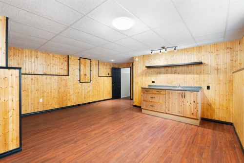 95 Coventry Road Ne, Calgary, AB - Indoor Photo Showing Other Room