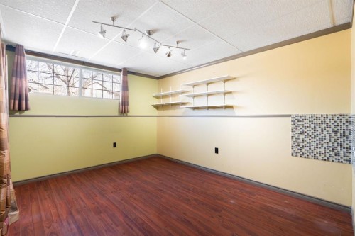 95 Coventry Road Ne, Calgary, AB - Indoor Photo Showing Other Room