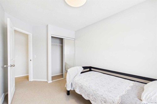 6 Green Meadow Crescent, Strathmore, AB - Indoor Photo Showing Bedroom