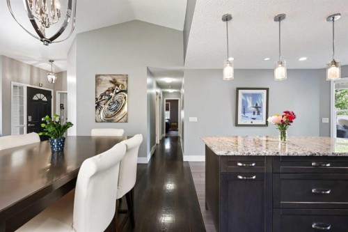 11 Strathmore Lakes Crescent, Strathmore, AB - Indoor Photo Showing Dining Room